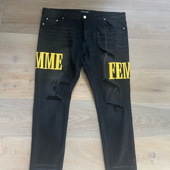 HOMME + FEMME BLACK DENIM WITH YELLOW LETTERS - Picture 6 of 8